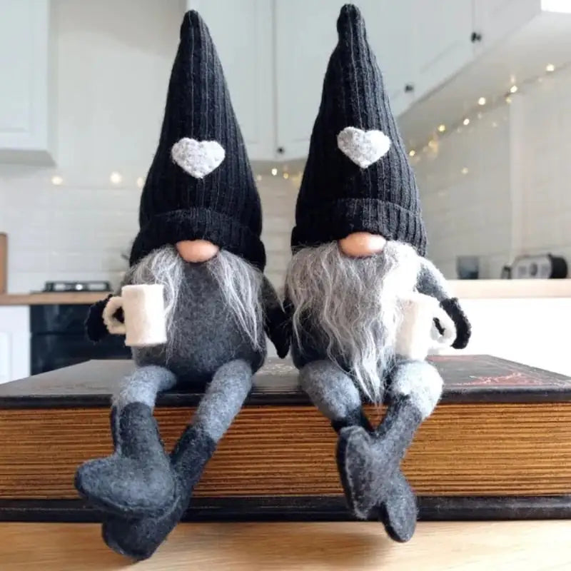 Knitted Faceless Doll Hanging Legs Hand-ground Coffee